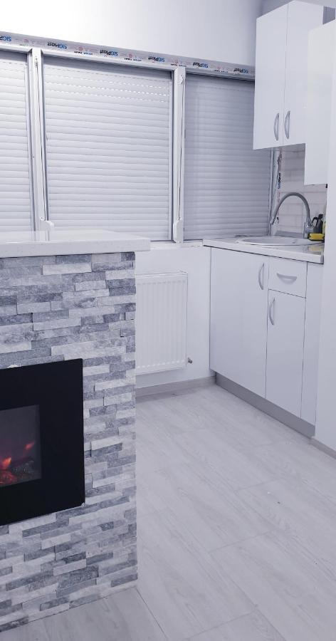 White Apartament, Brăila Esterno foto