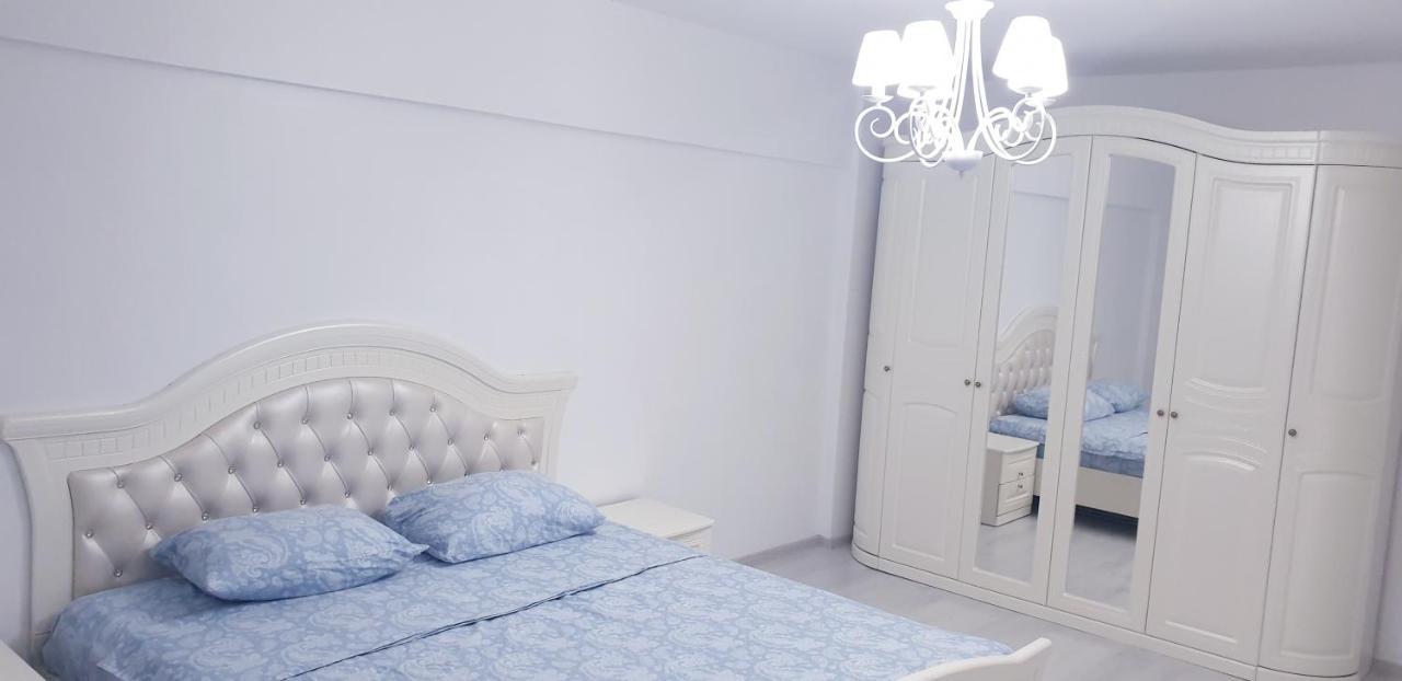 White Apartament, Brăila Esterno foto
