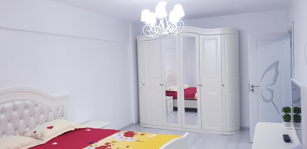 White Apartament, Brăila Esterno foto