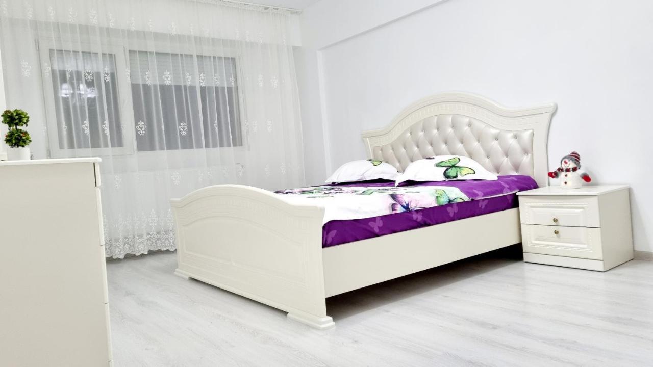 White Apartament, Brăila Esterno foto